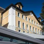 Le Pélican 4*