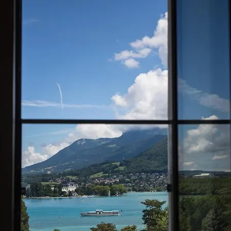 Le Pelican 4* Annecy