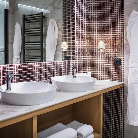 Hotel Le Pelican 4*